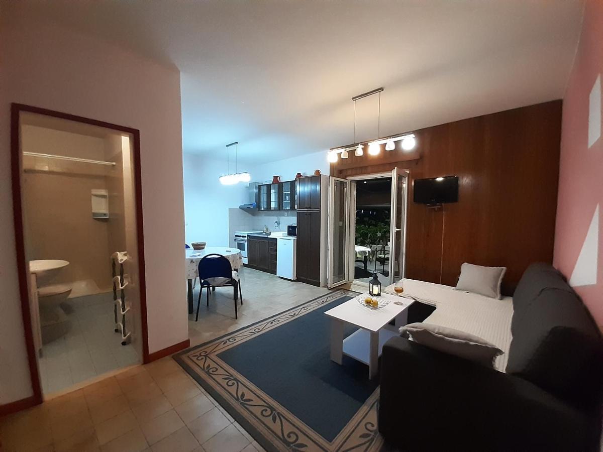 Apartments Cebalo - Ekonomija Đảo Korčula Ngoại thất bức ảnh